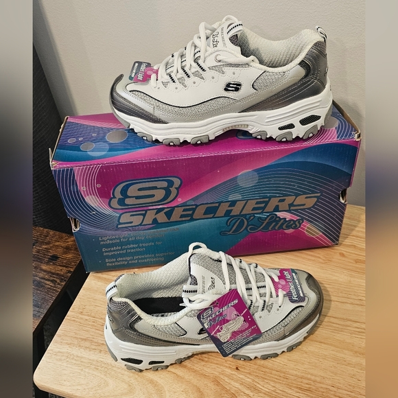 NIB Skechers D'Lites Women's White, Charcoal & Silver Sneakers Size-7 - Picture 16 of 16